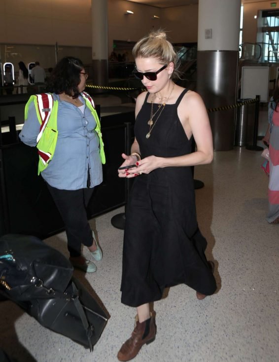 Amber Heard 2019 : Amber Heard â  at LAX airport in Los Angeles-09