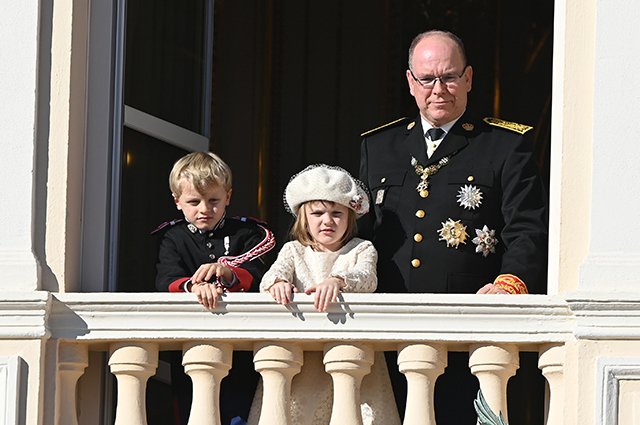 Князь Альбер II с детьми