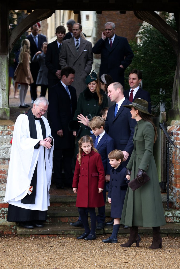 Принц Уильям и Кейт Миддлтон с детьми и другие члены королевской семьи