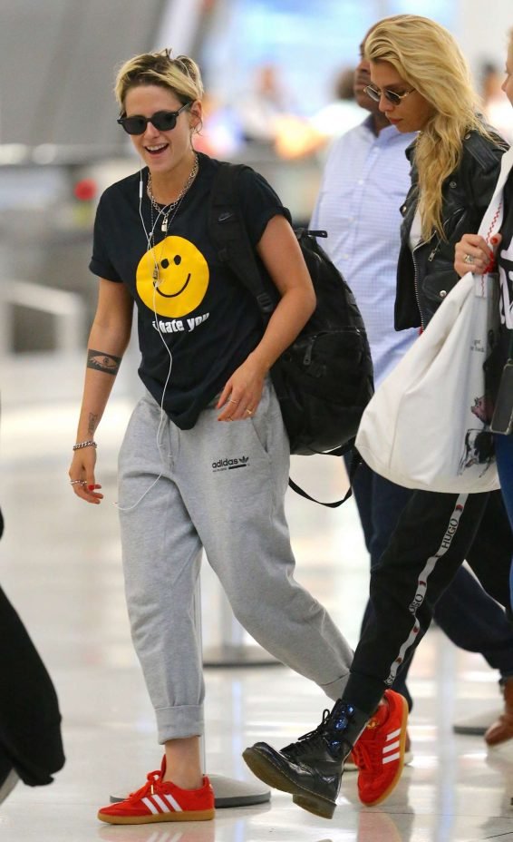 Kristen Stewart and Stella Maxwell â Arriving at JFK Airport-19