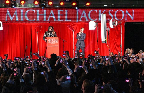 Майкл Джексон возвращается