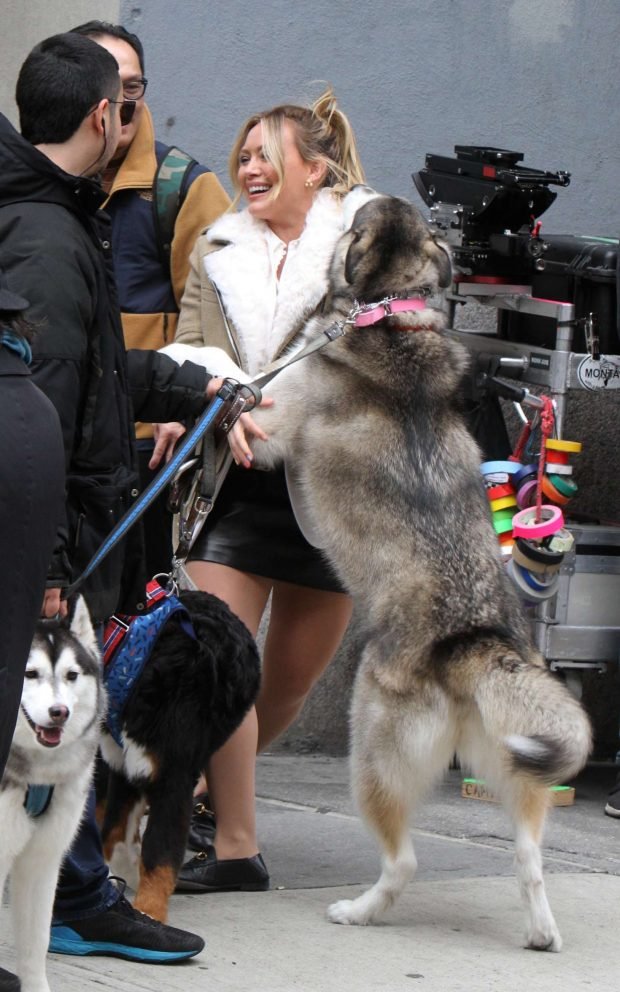 Hilary Duff in Mini Skirt: On the set of Younger -02