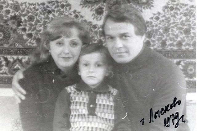 Сергей Безруков с родителями