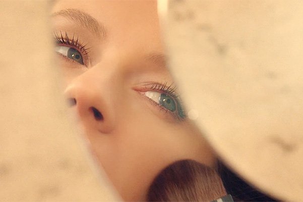 Жизель Бундхен в рекламном ролике Chanel Les Beiges