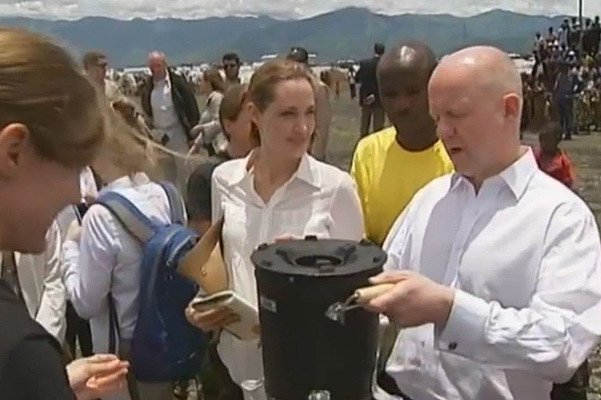 Анджелина Джоли посетила Руанду и Конго