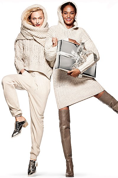 Саша Пивоварова и Джоан Смоллс в рождественской рекламной кампании H&M