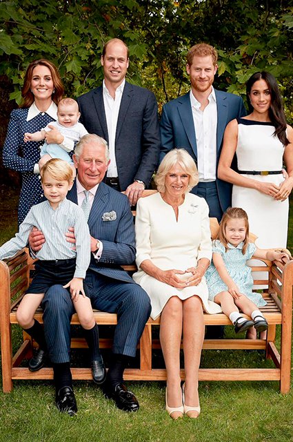 Кейт Миддлтон и принц Луи, принцы Уильям и Гарри, Меган Маркл, принцы Чарльз и Джордж, герцогиня Корнуольская Камилла и принцесса Шарлотта