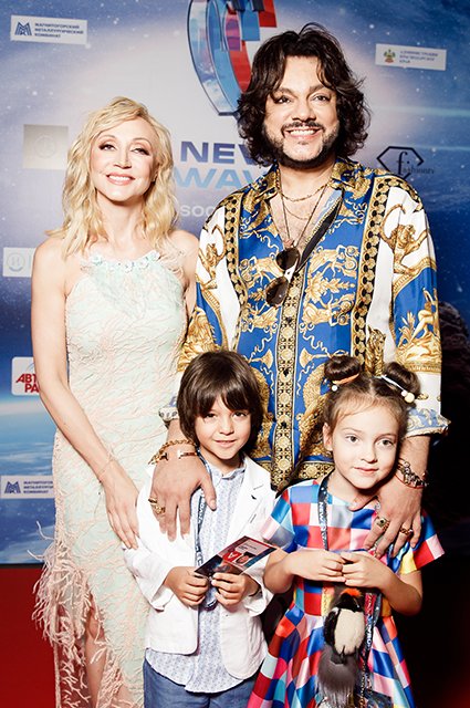 Кристина Орбакайте и Филипп Киркоров с сыном Мартином-Кристином и дочерью Аллой-Викторией