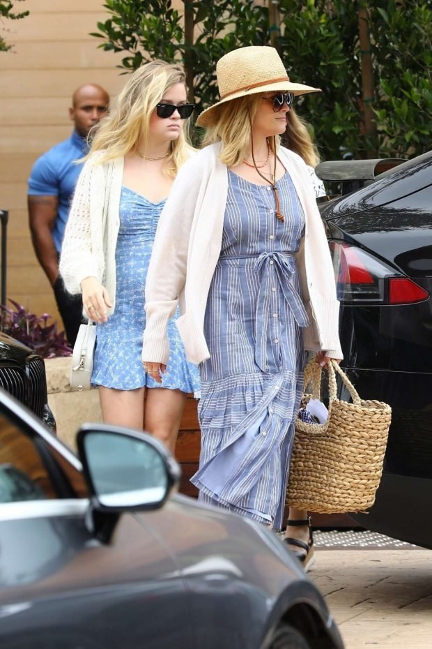 Reese Witherspoon and Ava Phillippe at Soho House in Malibu