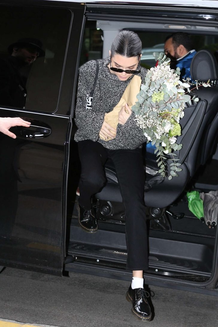 Kendall Jenner: Arrives at the Hotel Georges V -04