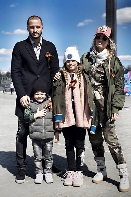 Федор и Анастасия Кудряшовы с детьми