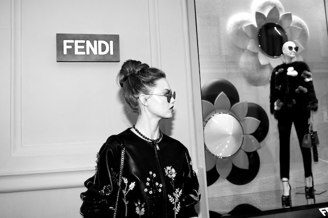 Открытие бутика Fendi и выставка бренда в ММОМА (фото 7)