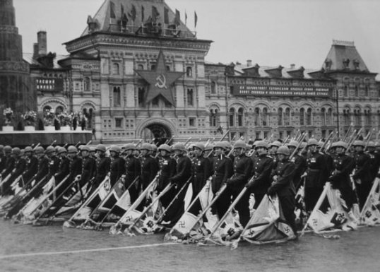 Как проходил парад 9 мая 1945 года Море Советов! - сайт советов