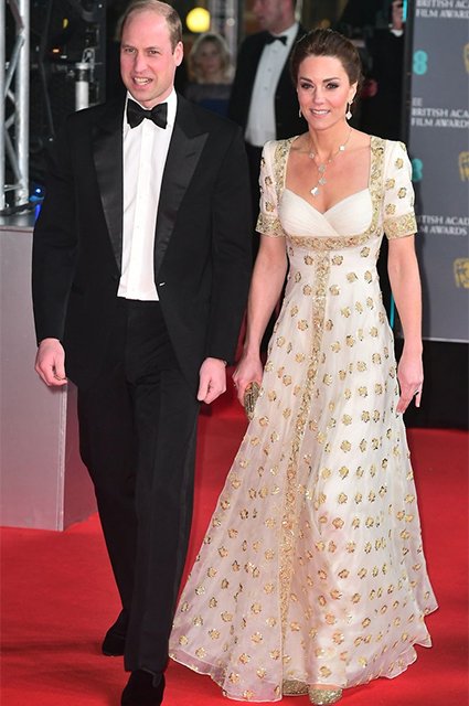 Принц Уильям и Кейт Миддлтон (в платье Alexander McQueen)