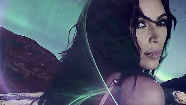 Ким Кардашьян в видео журнала Love