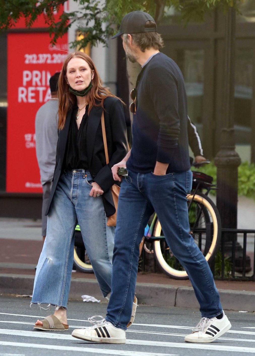 Julianne Moore - With Bart Freundlich out in the West Village - New York