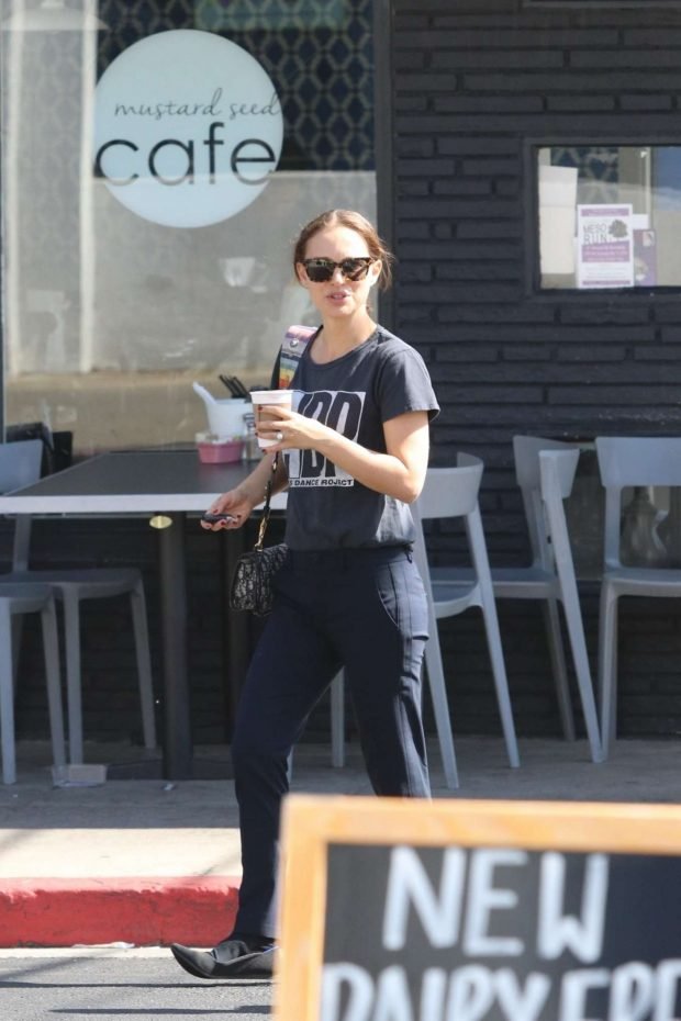Natalie Portman: Out for coffee in Los Angeles -02
