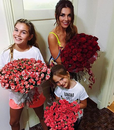 Анна Седокова с дочками