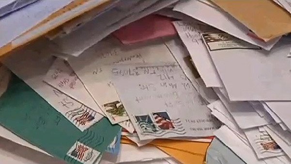Письма фанатов Тейлор Свифт нашли в мусорном контейнере