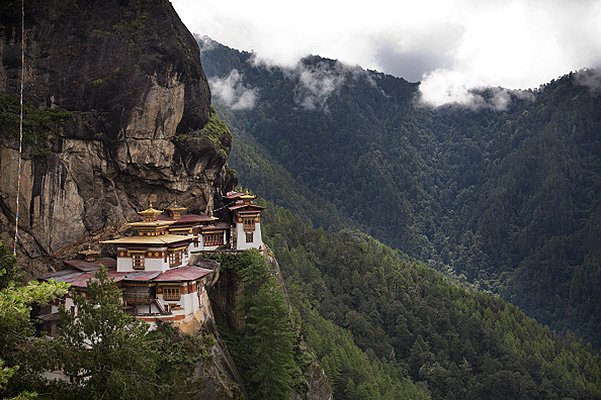 Знаменитый монастырь (лакханг) в Бутане Такцанг-лакханг