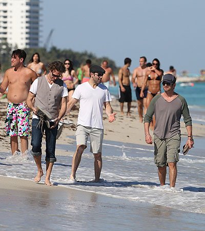 Джерард Батлер с друзьями в Майами