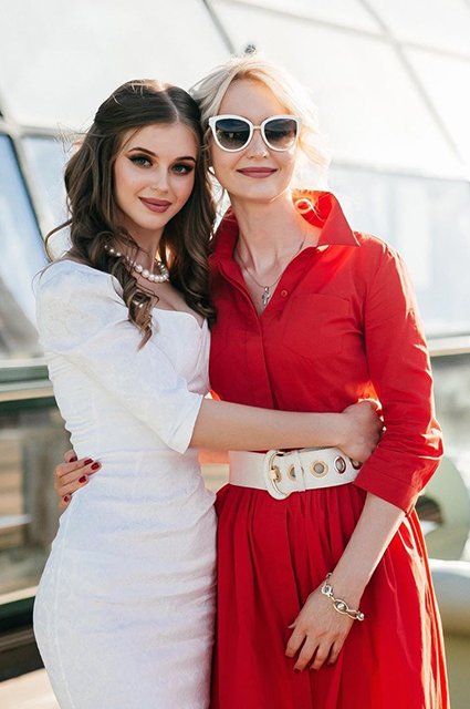 Алина Санько с мамой