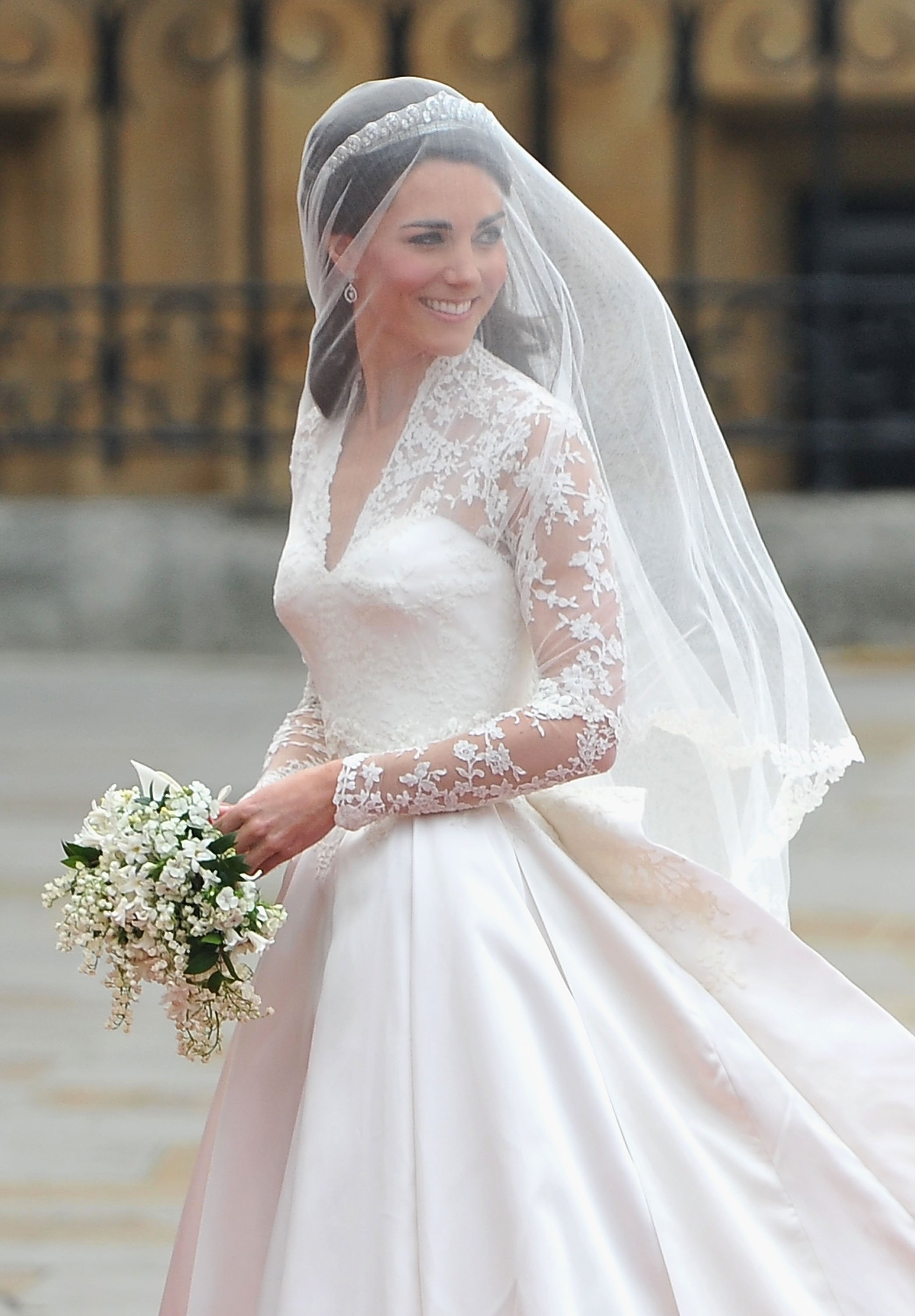 В день свадьбы Кейт Миддлтон сменила два свадебных платья. И в обоих была обворожительна!
