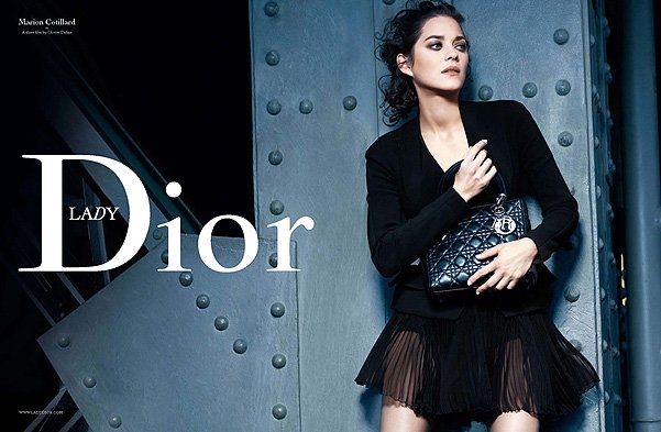 Марион Котийяр в одной из рекламных кампаний Lady Dior
