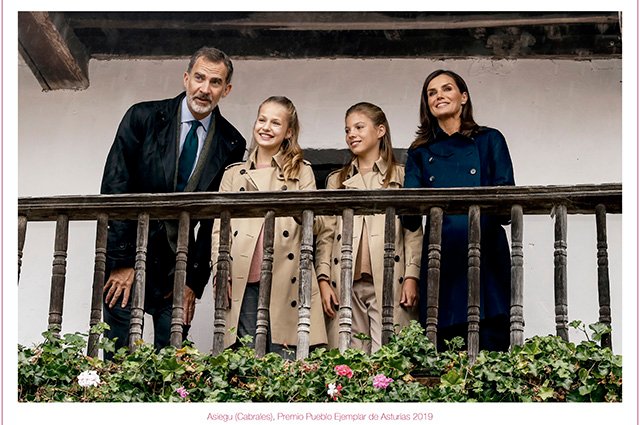 Король Испании Филипп и королева Летиция с дочерьми