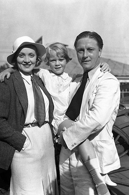 Марлен Дитрих с мужем Рудольфом и дочерью Марией
