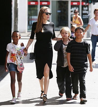 Анджелина Джоли с детьми в Сиднее 2