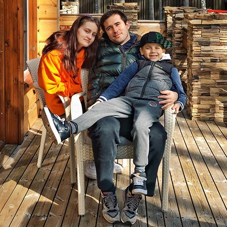 Александр Кержаков с дочерью Дашей и сыном Игорем
