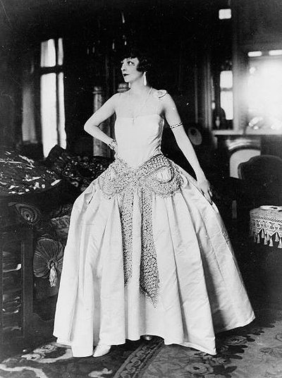 Модель в платье Жанны Ланвен, 1900 год