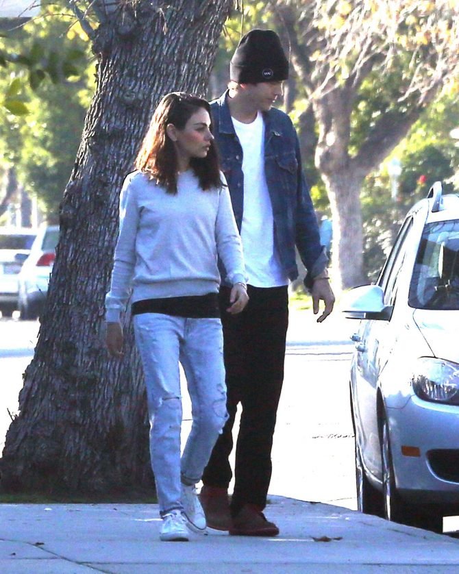 Mila Kunis and Ashton Kutcher: Out for a walk in Los Angeles -01