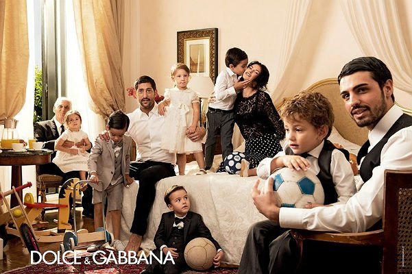 Кадры из рекламной кампании Dolce & Gabbana весна-лето 2014