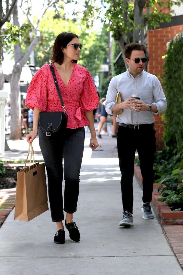 Mandy Moore: Shopping on Melrose Place -05