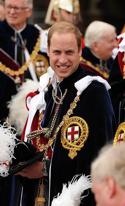 британские монархи на шествии рыцарей ордена подвязки