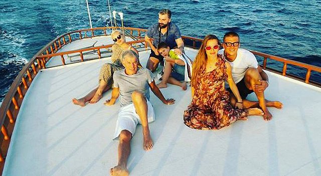 Полина Гагарина и Дмитрий Исхаков с сыном Андреем, Олег Газманов, Антон Беляев с женой Юлией