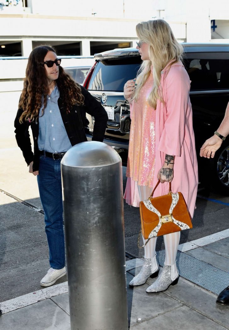 Kesha: Arrives at LAX Airport in LA -04