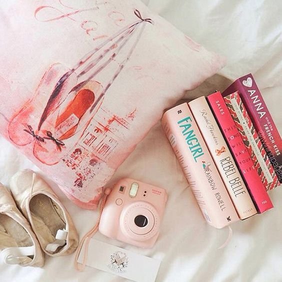 Lovely pink Bookstagram photo by twiringpages on Instagram