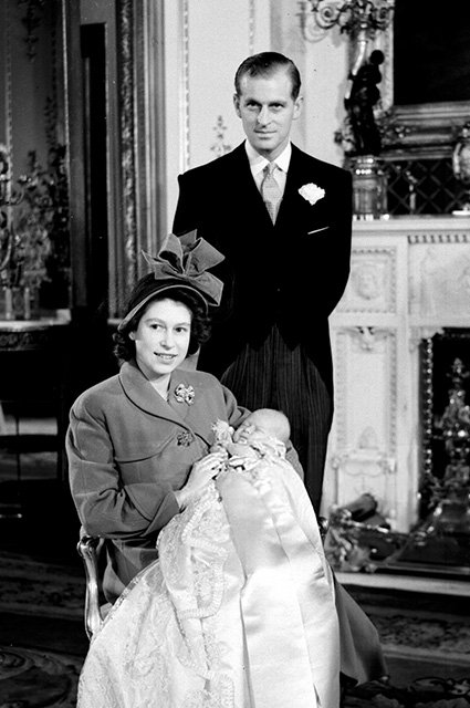 Королева Елизавета II, принцы Филипп и Чарльз