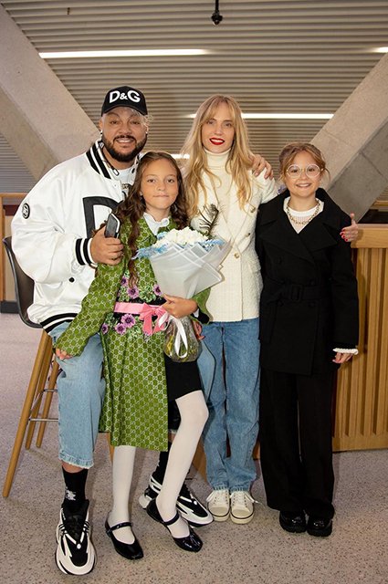 Филипп Киркоров с дочерью и Наталья Ионова с дочерью