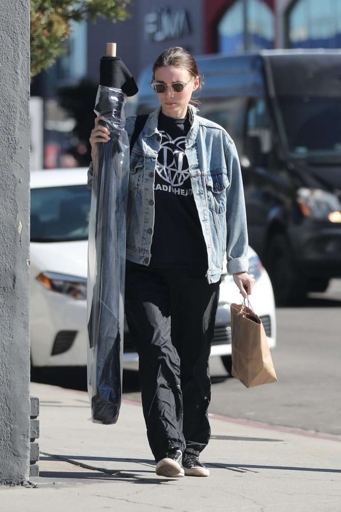 Rooney Mara: Shopping in West Hollywood -05