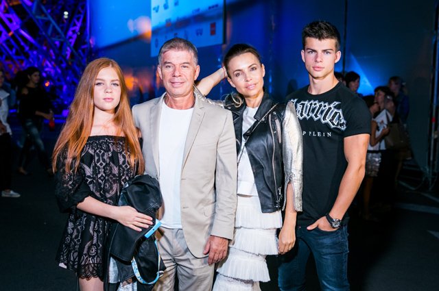 Олег Газманов с семьей