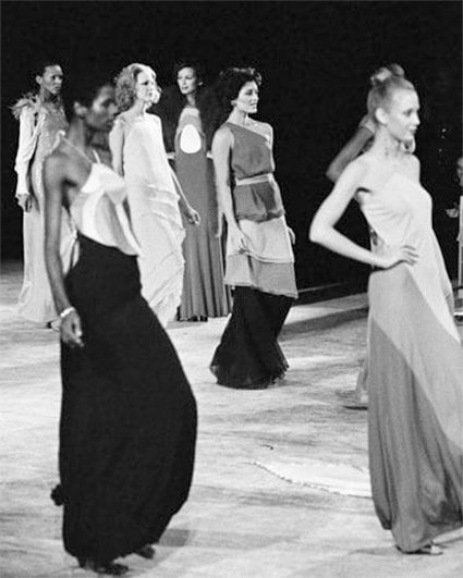 Модели на первой Неделе моды в Париже
