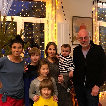 Юлия Барановская и Александр Гордон с семьями
