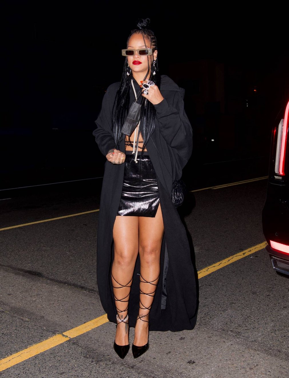 Rihanna 2021 : Rihanna – In black skirt heads to dinner at Giorgio Baldi in Los Angeles-06