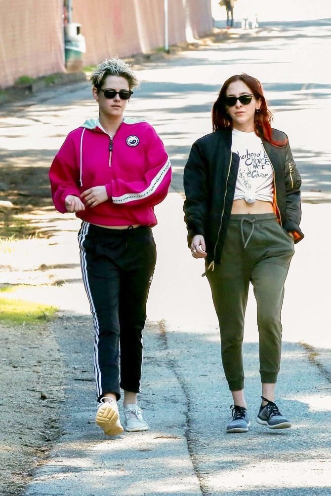 Kristen Stewart and Sara Dinkin: Out for a hike in Los Feliz -01