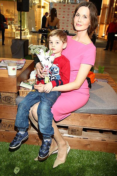 Наталья Лесниковская с сыном