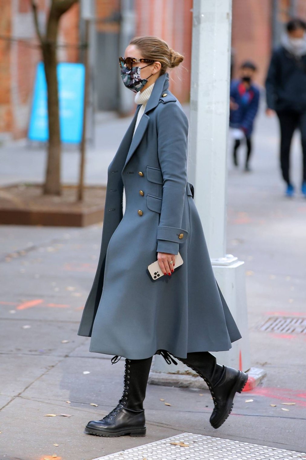 Olivia Palermo 2020 : Olivia Palermo – Out for a stroll in NYC-04